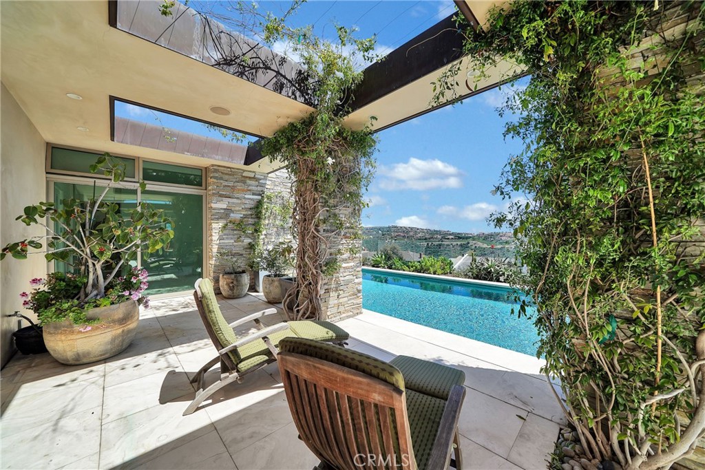 9 Jade Cove Property Photo 2