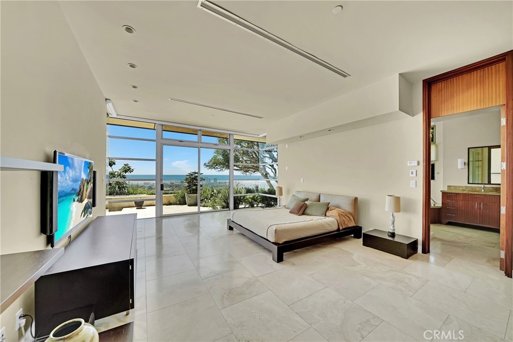 9 Jade Cove Property Photo 14