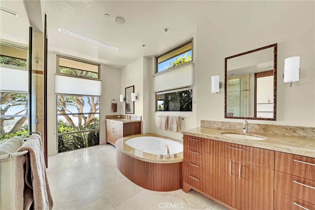 9 Jade Cove Property Photo 16