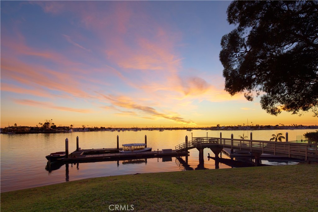 20 Harbor Island Property Photo