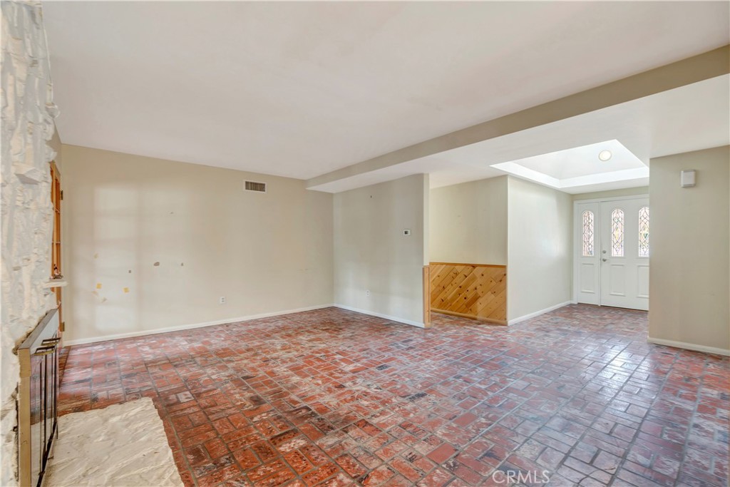 1107 Norby Lane Property Photo 5