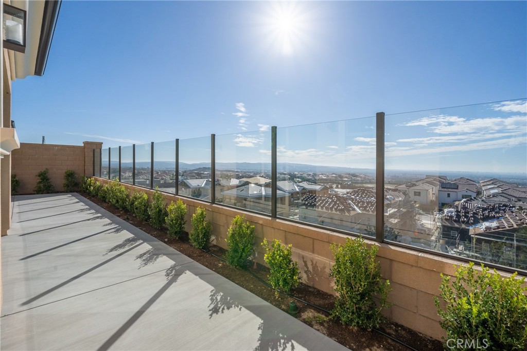 123 Oakstone Property Photo 4
