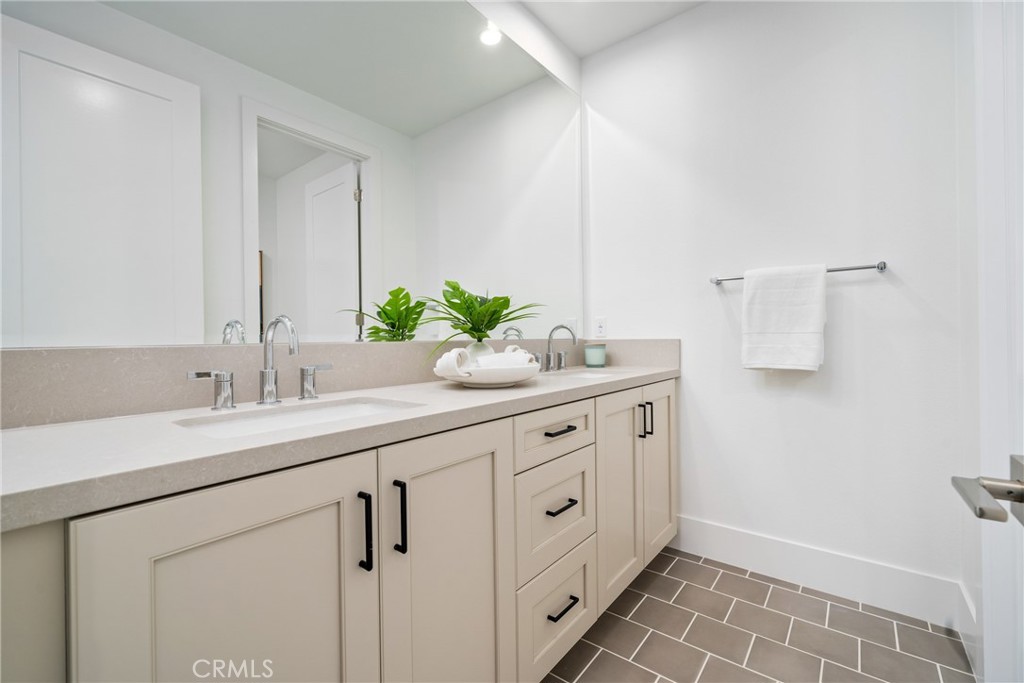 123 Oakstone Property Photo 23