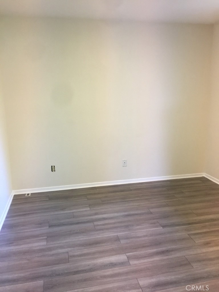 1040 Walnut Avenue Property Photo 22
