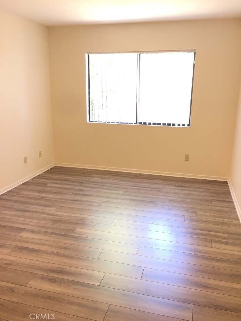 1040 Walnut Avenue Property Photo 23