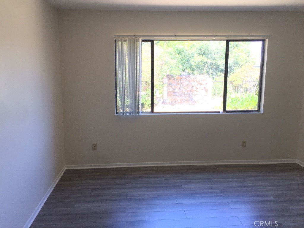 1040 Walnut Avenue Property Photo 26