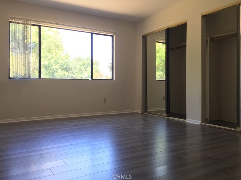 1040 Walnut Avenue Property Photo 28
