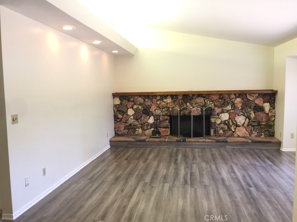 1040 Walnut Avenue Property Photo 43