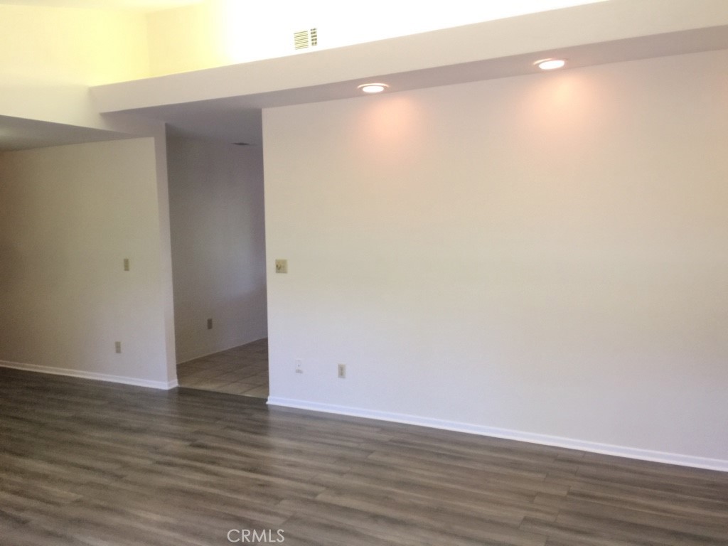 1040 Walnut Avenue Property Photo 44