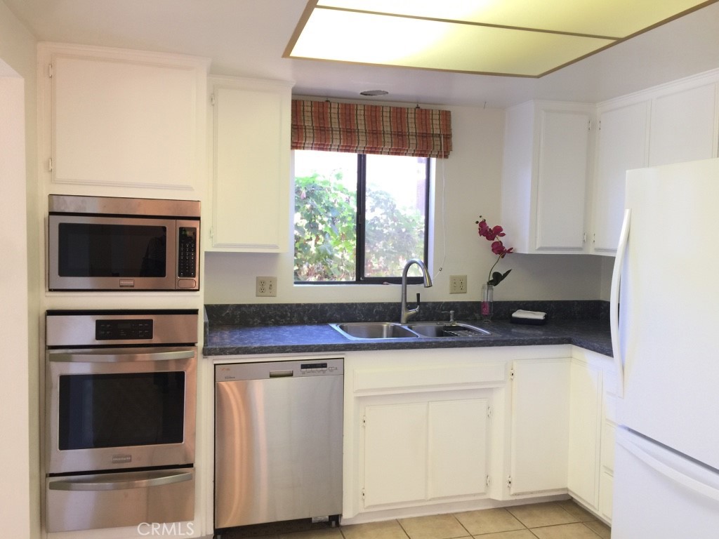 1040 Walnut Avenue Property Photo 45