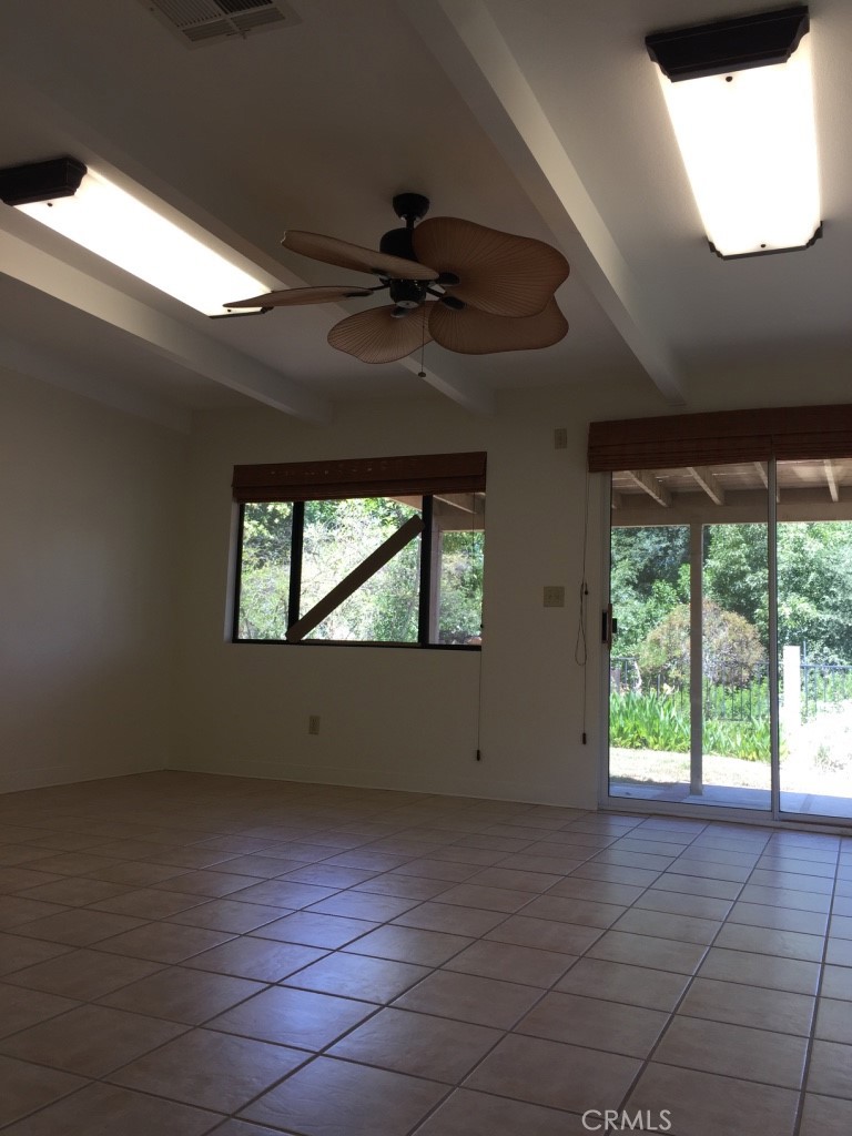 1040 Walnut Avenue Property Photo 49