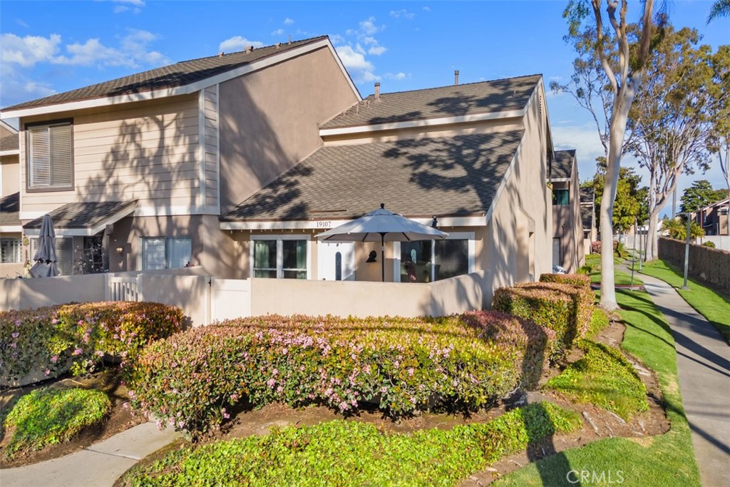 19107 Sloop Circle Property Photo