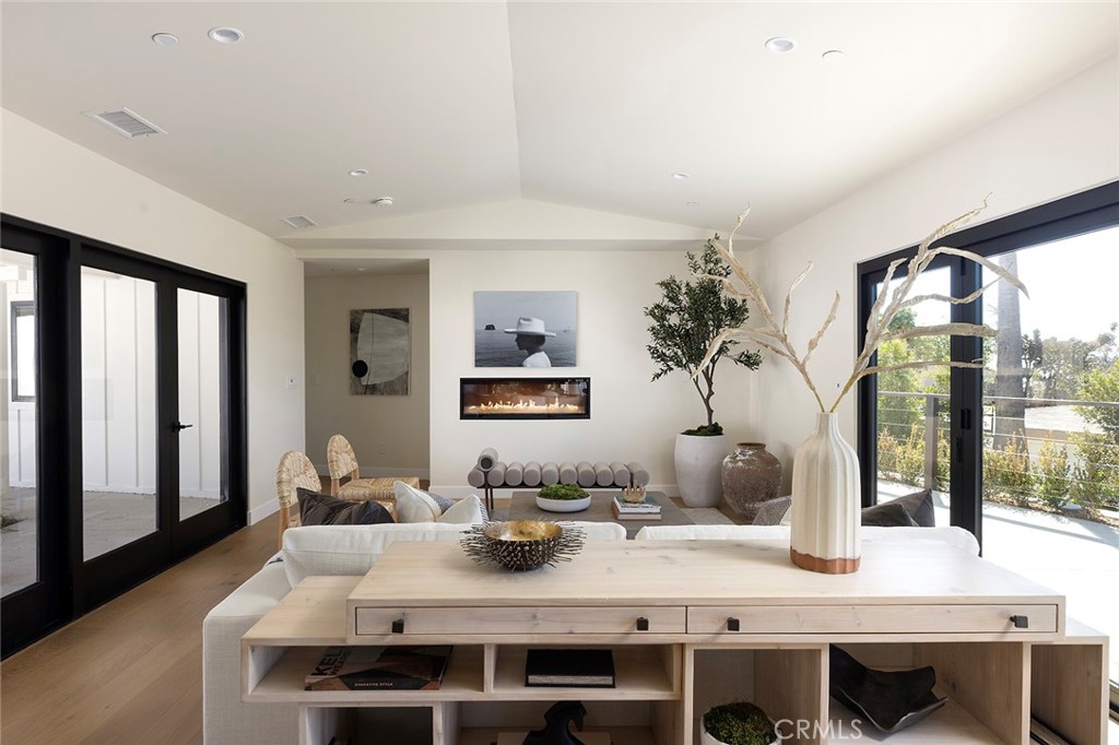 149 Avenida De La Paz Property Photo 4