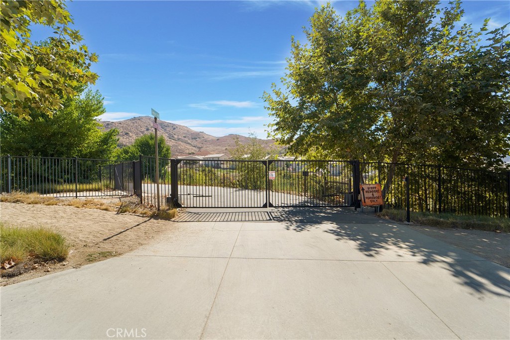 11085 Canyon Circle Property Photo 2