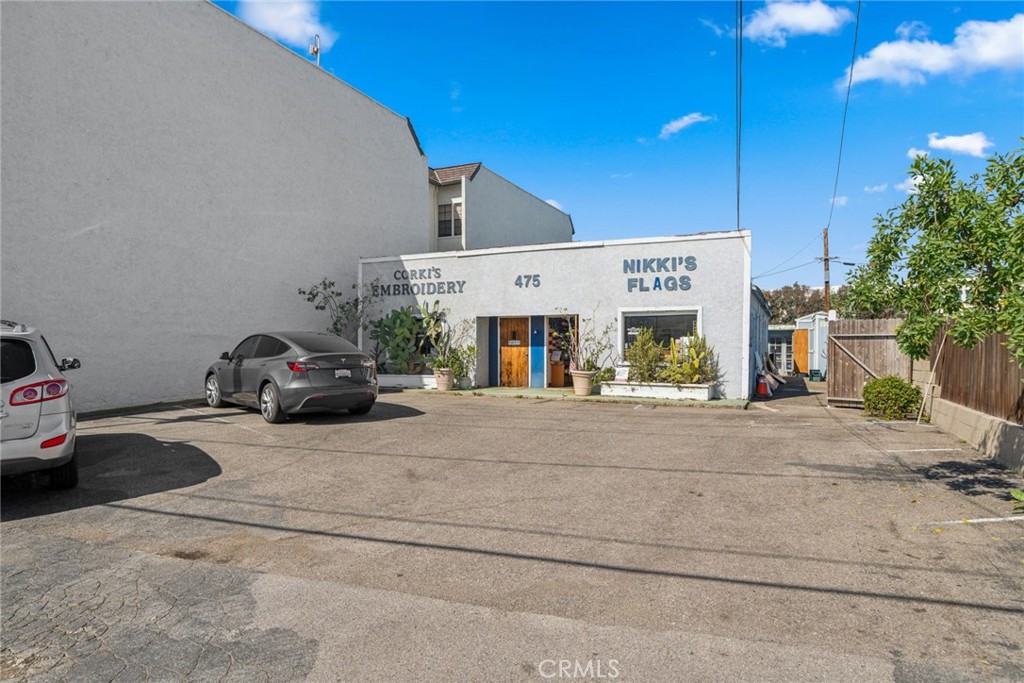 475 Old Newport Boulevard Property Photo 4