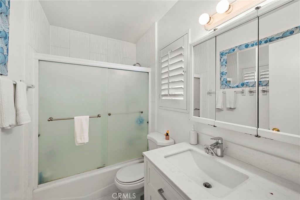 325 Windward Avenue Property Photo 4