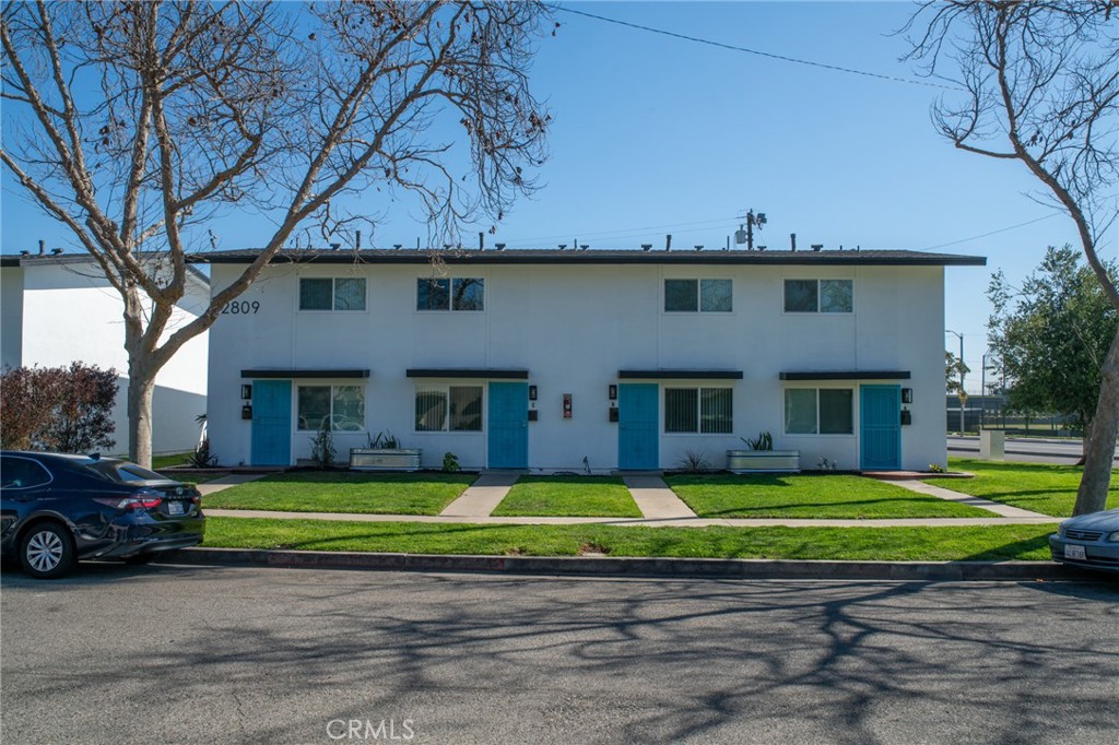 2809 S Baker Street Property Photo 2