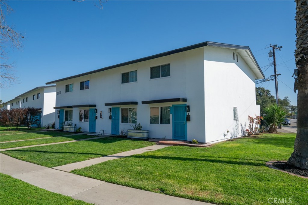 2809 S Baker Street Property Photo 6