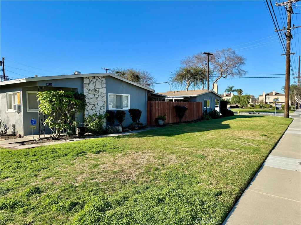1938 W Valencia Drive Property Photo