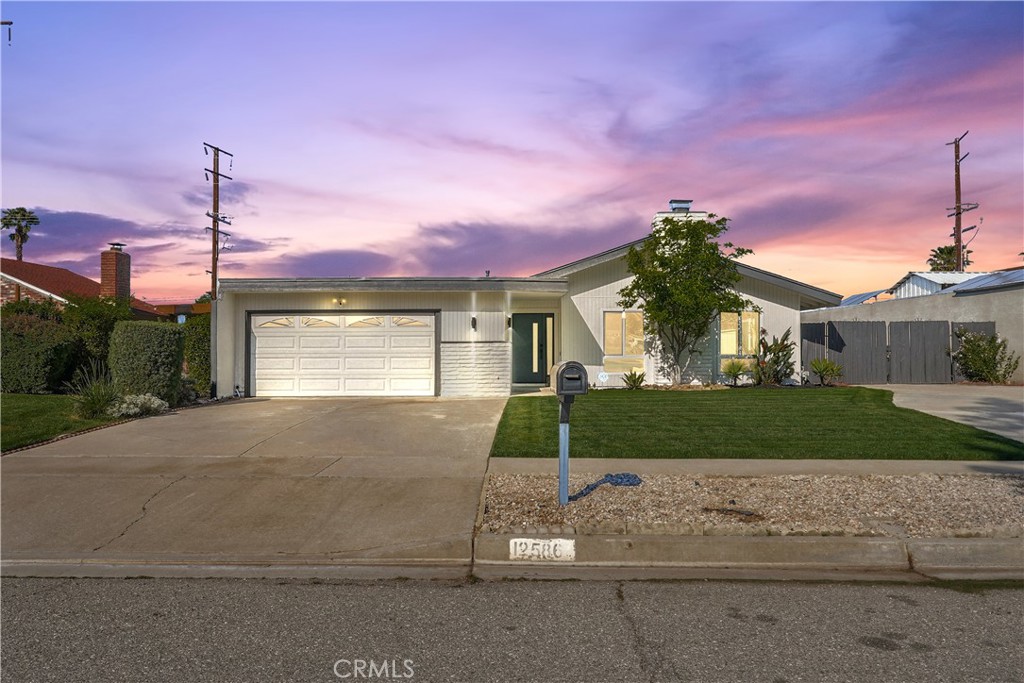 12586 Warbler Avenue Property Photo