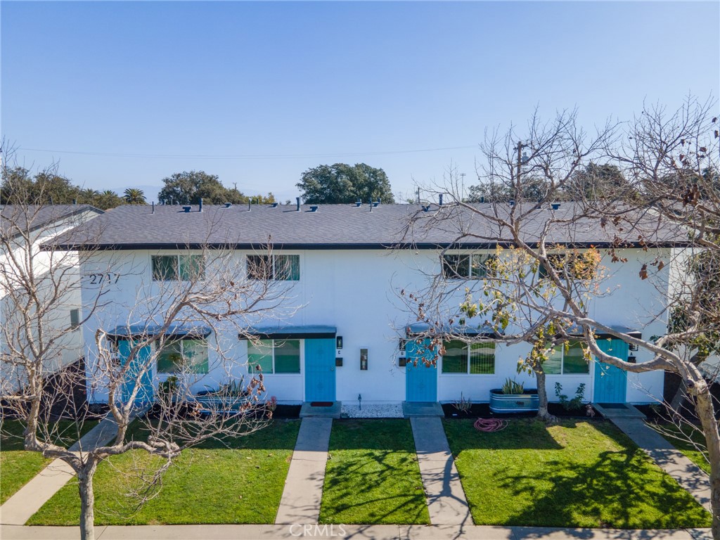 2717 S Baker Street Property Photo 2