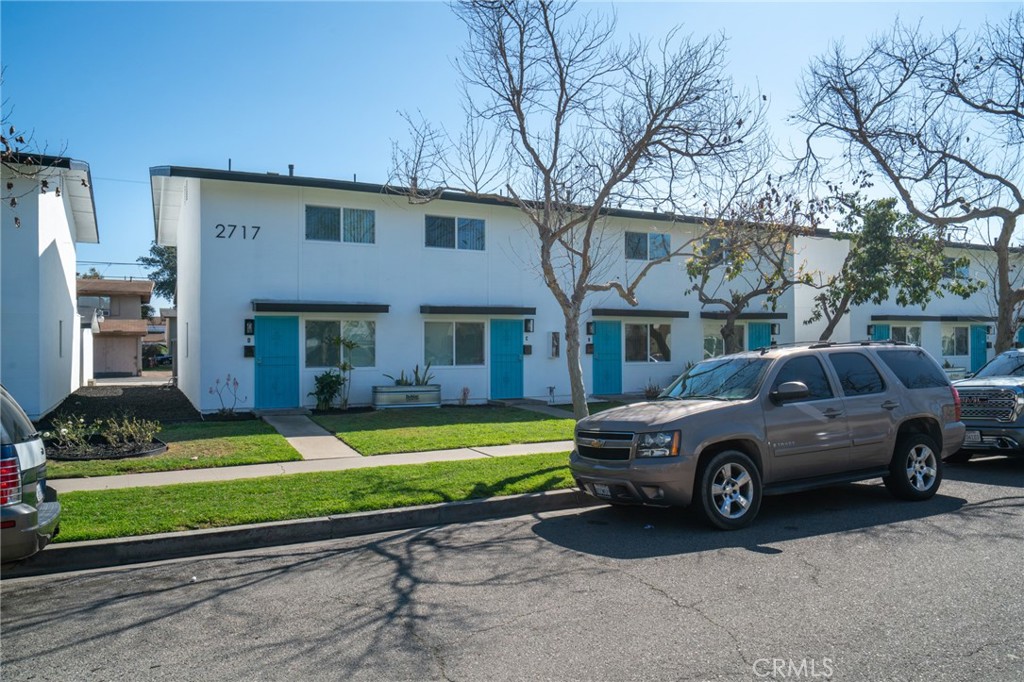 2717 S Baker Street Property Photo 5