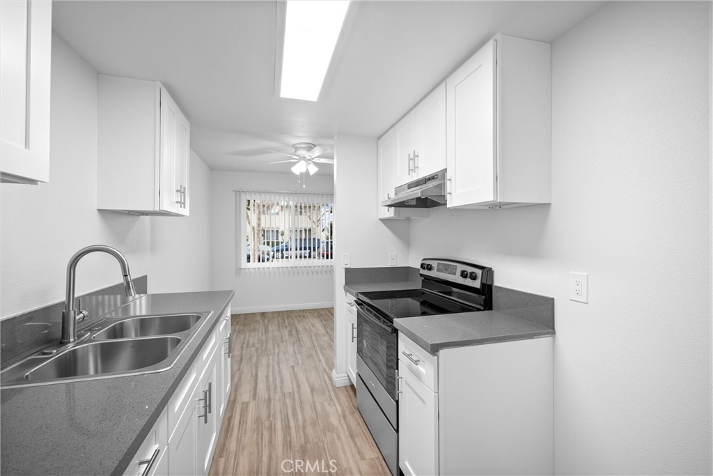 2717 S Baker Street Property Photo 11