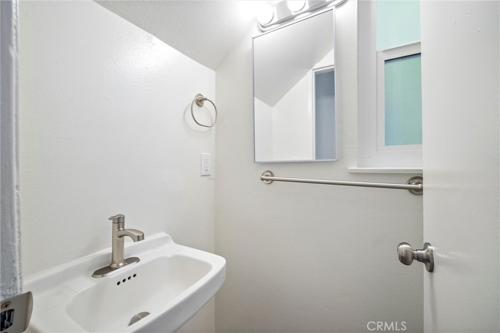 2717 S Baker Street Property Photo 15