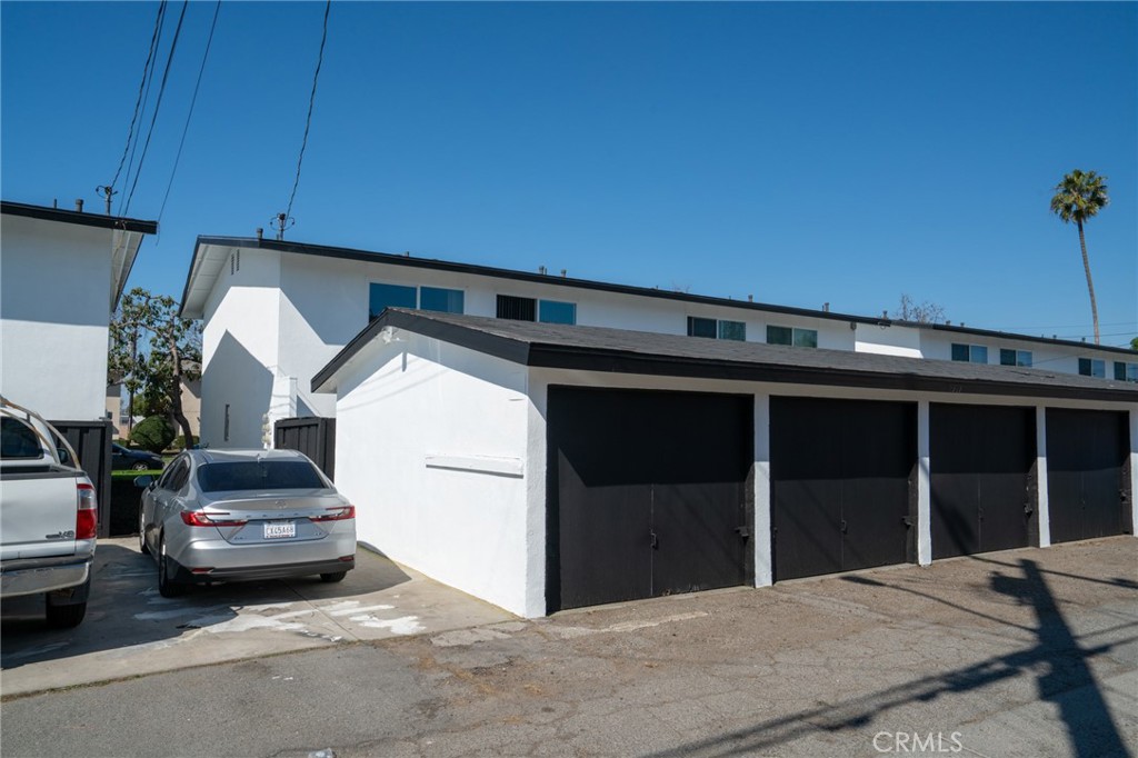2717 S Baker Street Property Photo 19