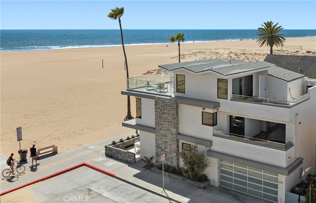800 W Oceanfront Property Photo 1