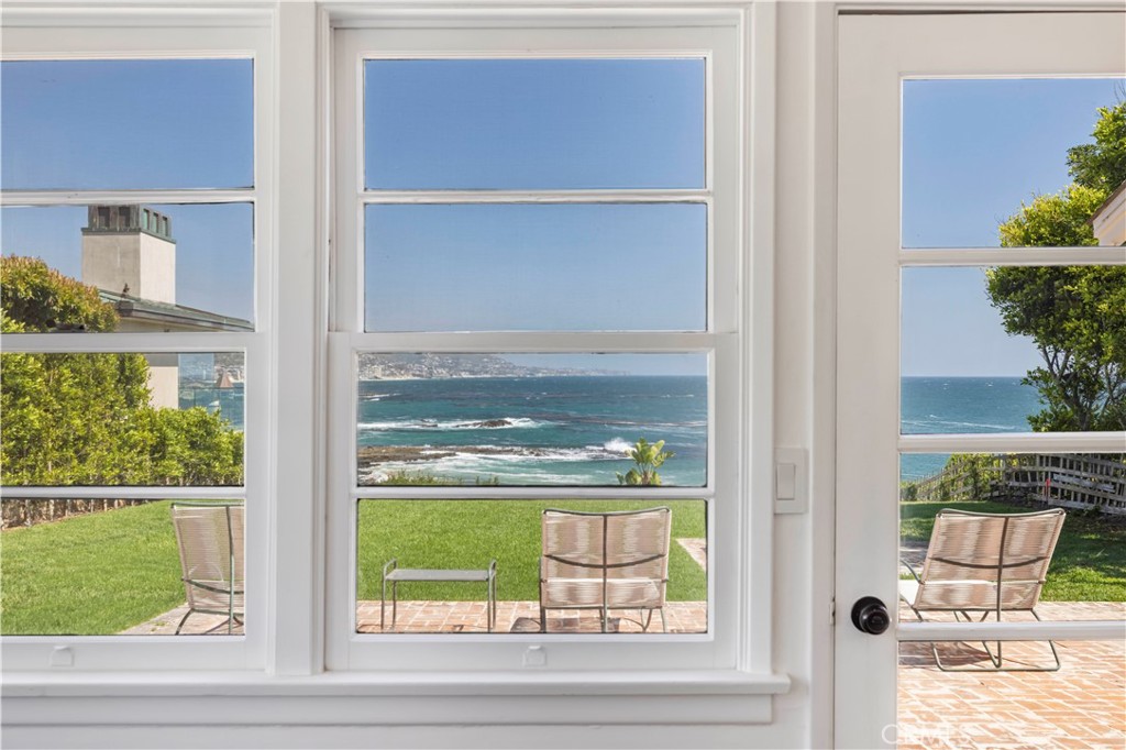 1041 Marine Drive Property Photo 4