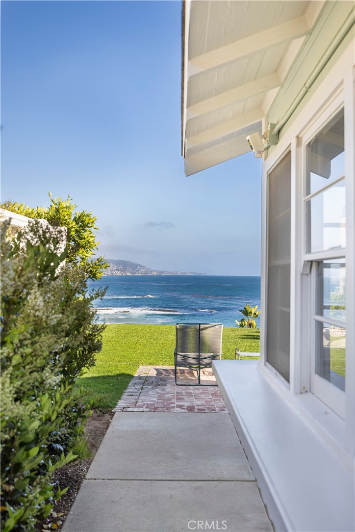 1041 Marine Drive Property Photo 12