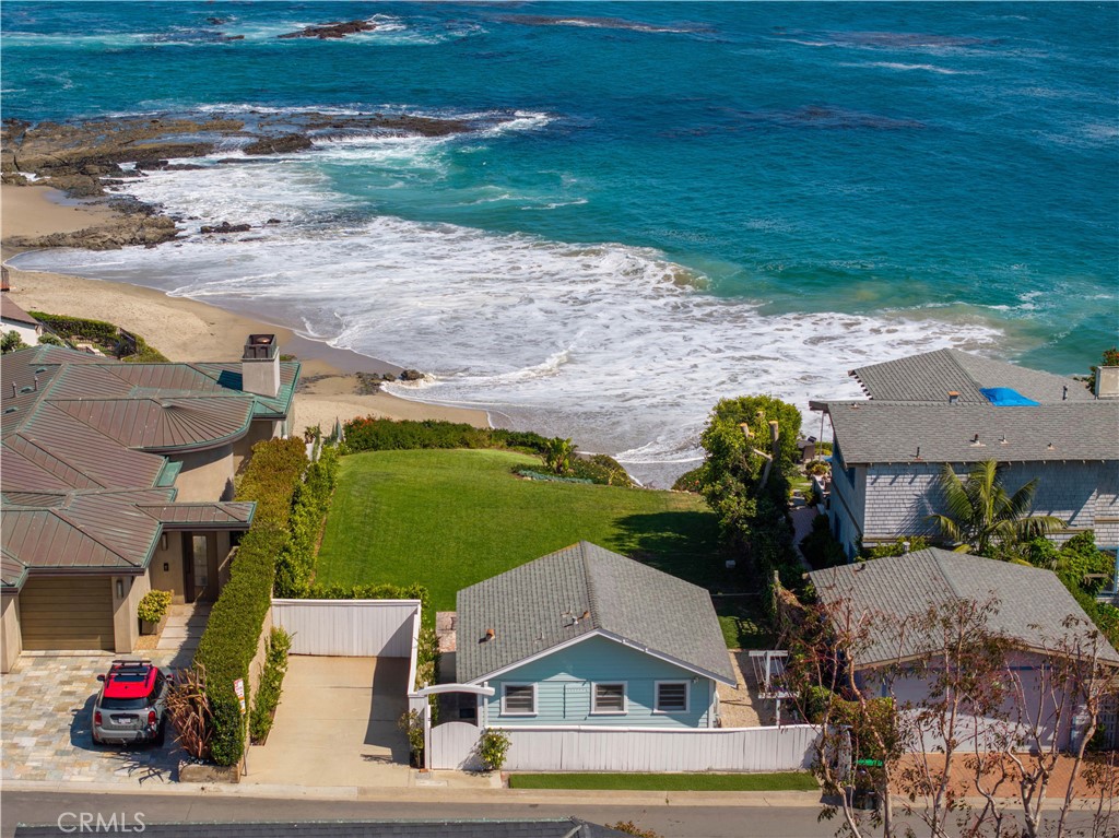 1041 Marine Drive Property Photo 15