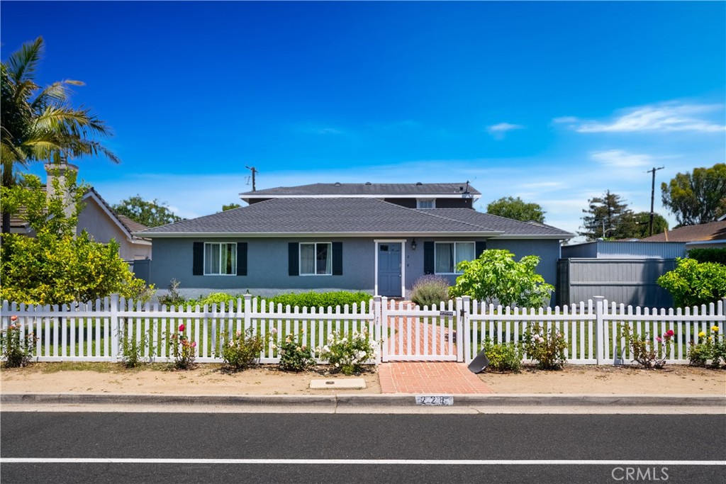 228 Del Mar Avenue Property Photo 1