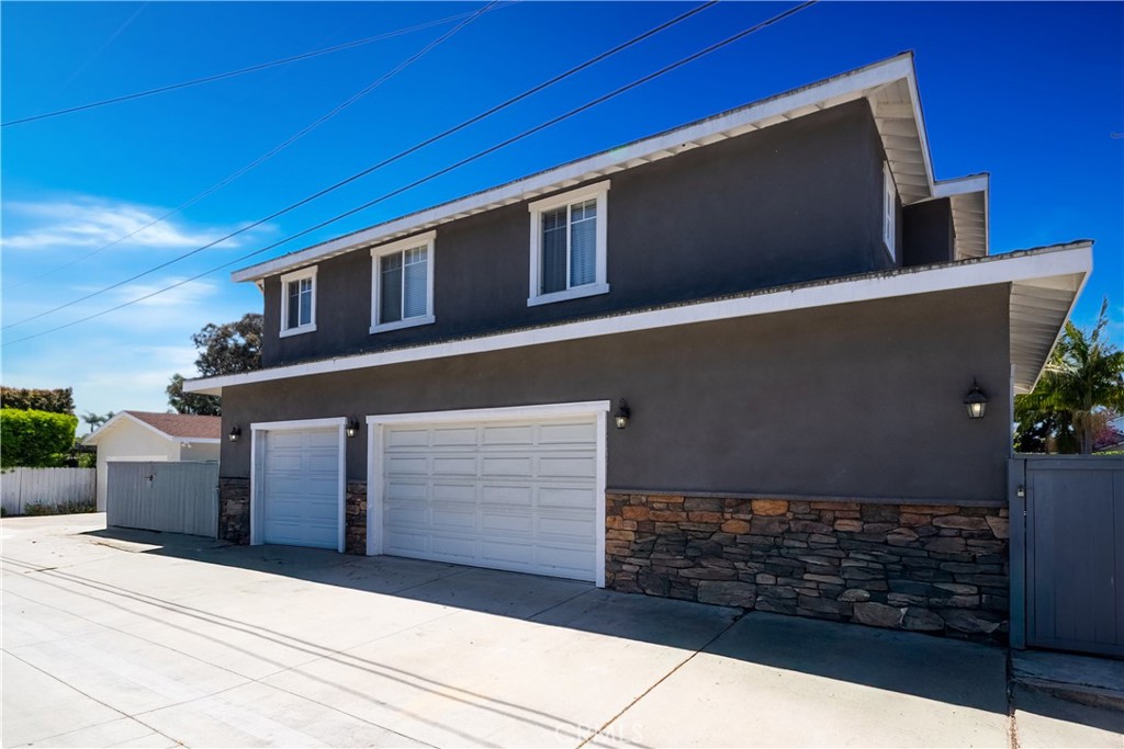 228 Del Mar Avenue Property Photo 3