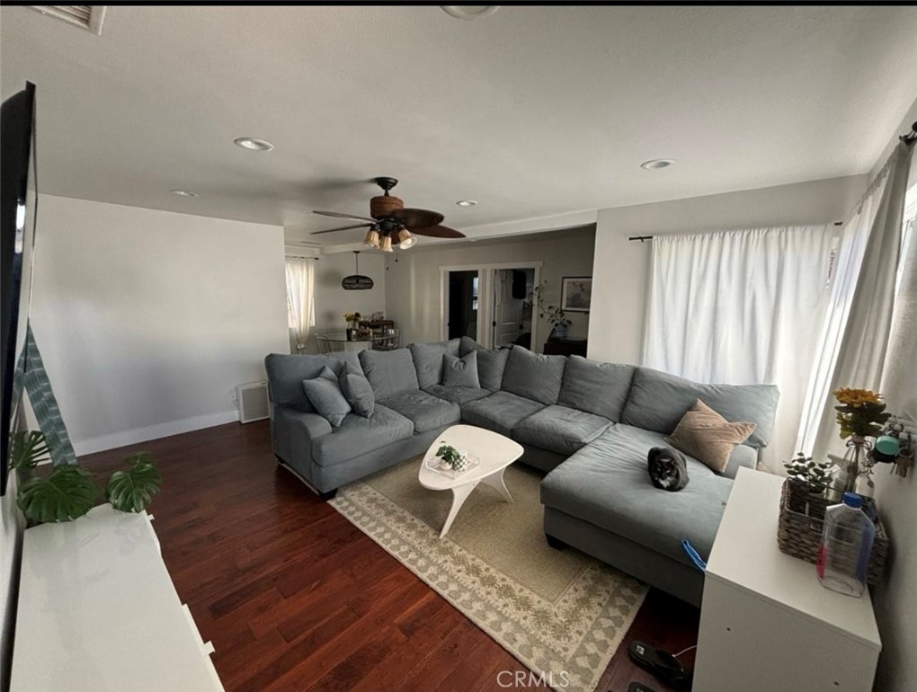 228 Del Mar Avenue Property Photo 4