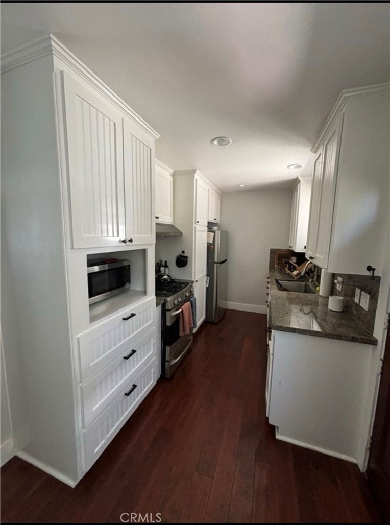 228 Del Mar Avenue Property Photo 5