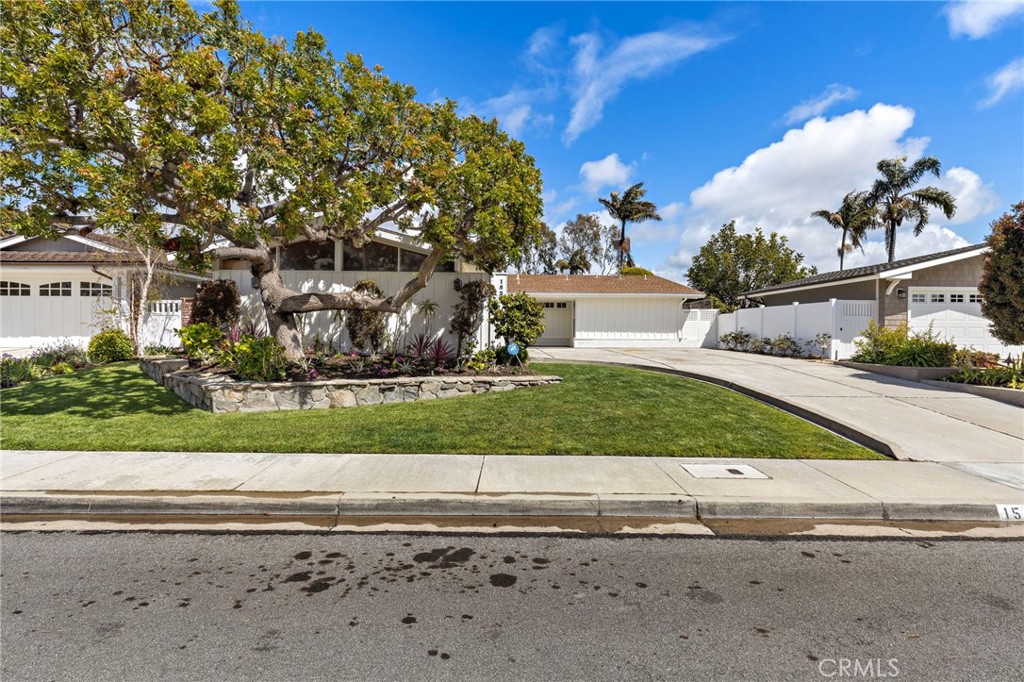 1524 Santanella Property Photo 31