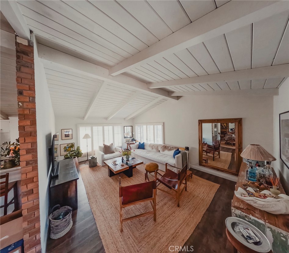 514 Iris Avenue Property Photo 2