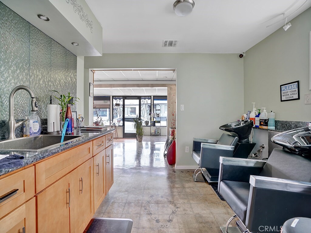 4126 E Anaheim Street Property Photo 10