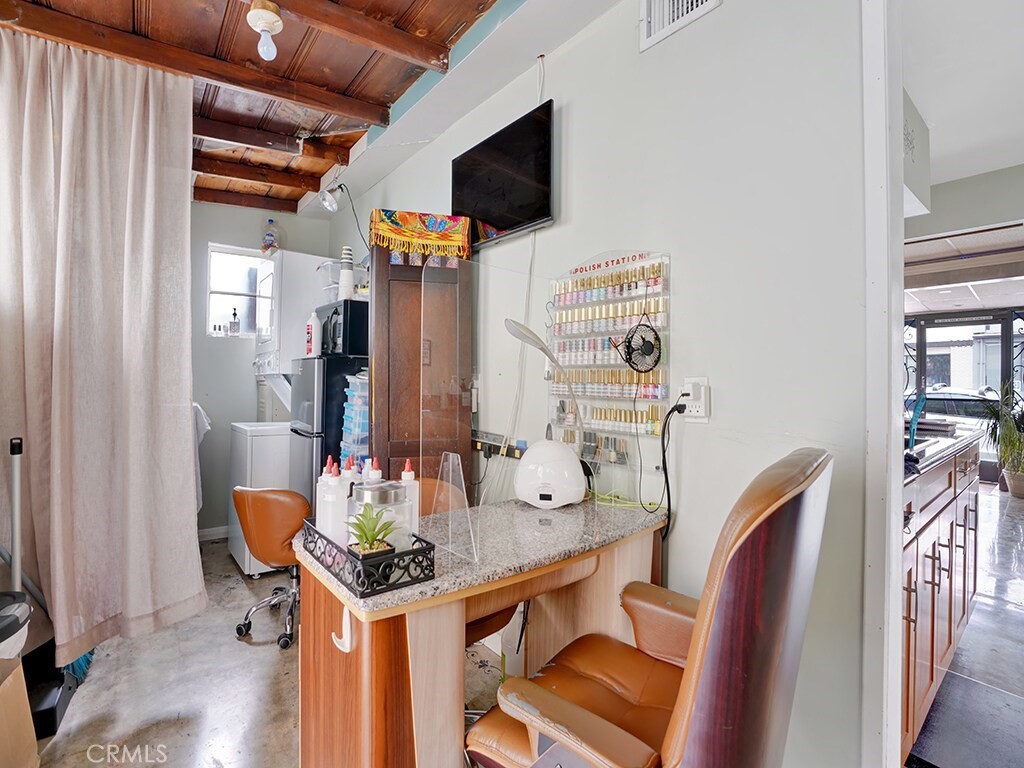 4126 E Anaheim Street Property Photo 14