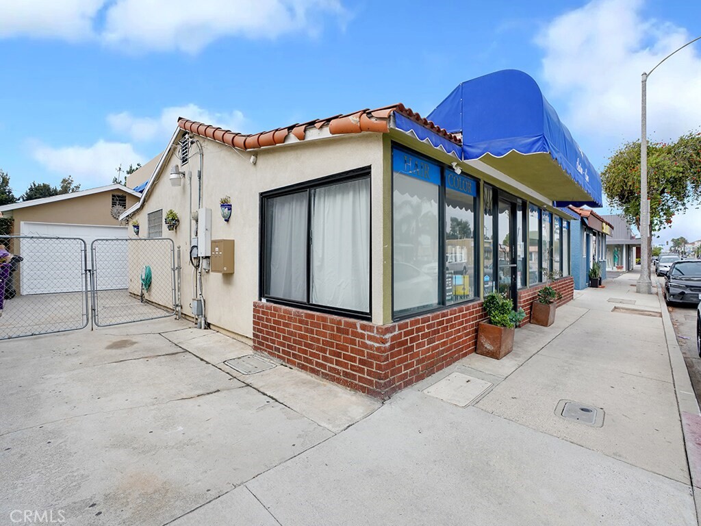 4126 E Anaheim Street Property Photo 16