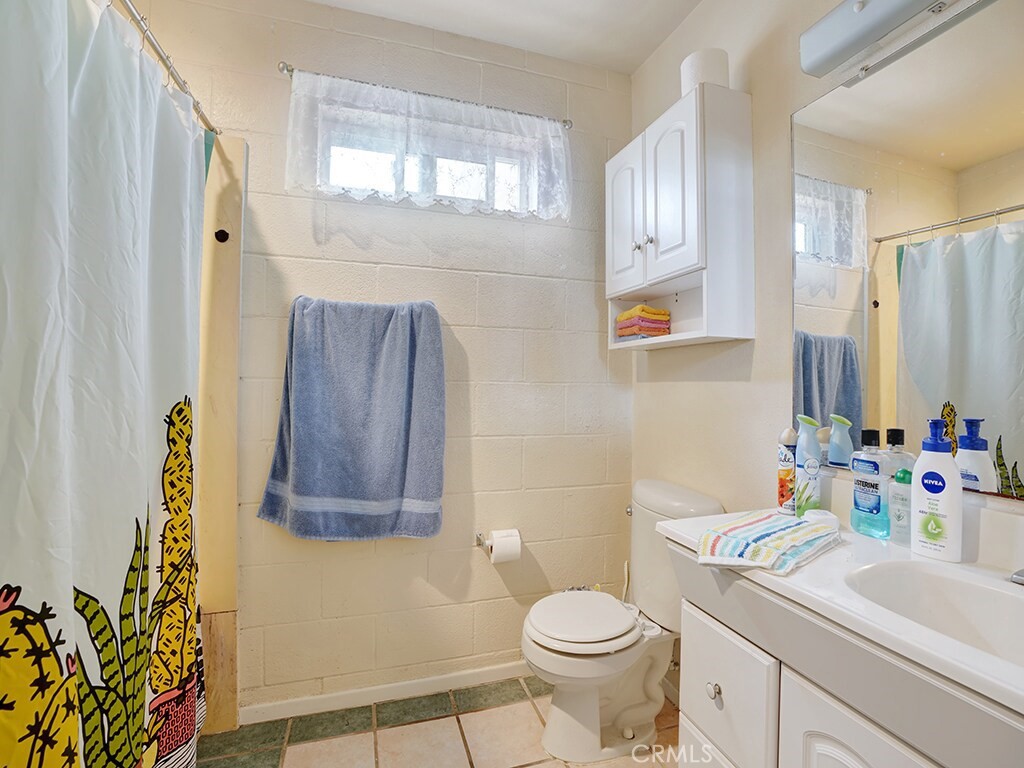 4126 E Anaheim Street Property Photo 28