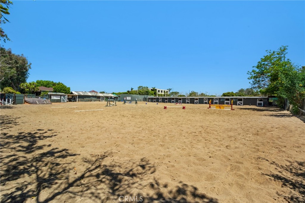 2173 Orchard Drive Property Photo 4