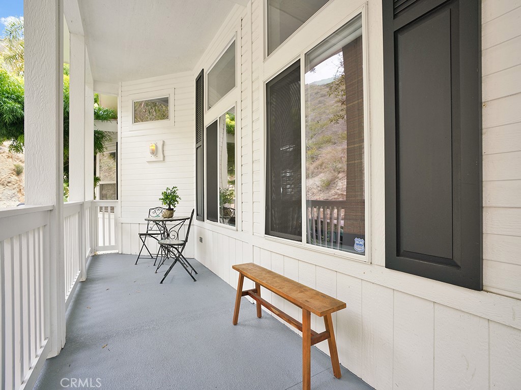 30802 Coast M4 Property Photo 2