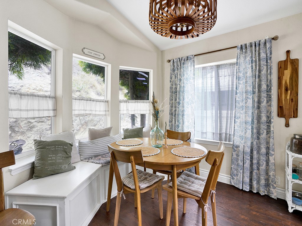 30802 Coast M4 Property Photo 11