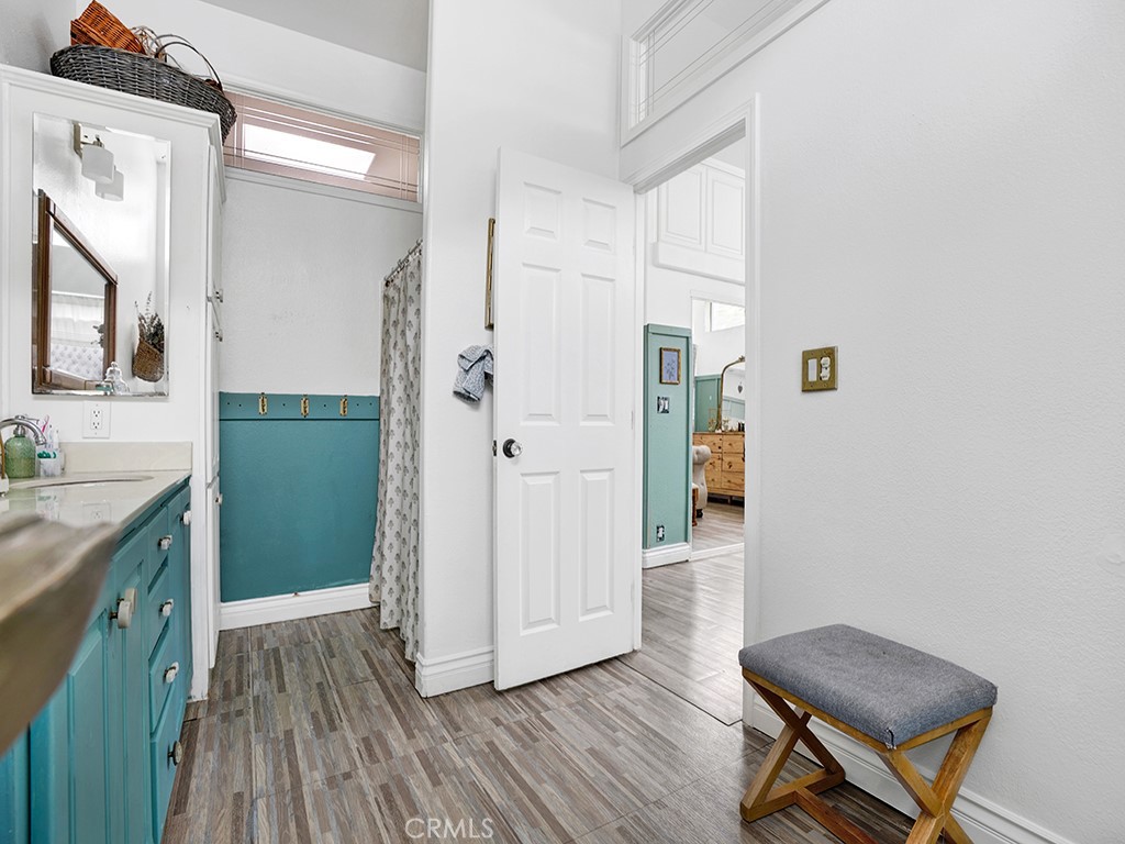 30802 Coast M4 Property Photo 16