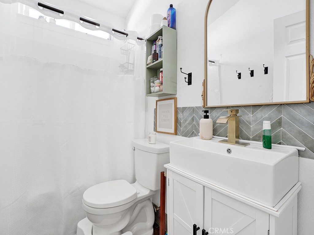 30802 Coast M4 Property Photo 20