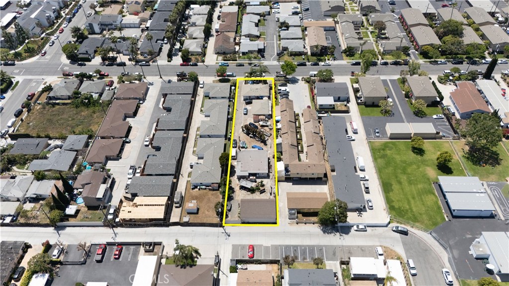 2028 Wallace Avenue Property Photo 3