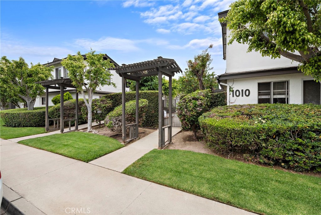 1010 1016 Valencia Street Property Photo 3